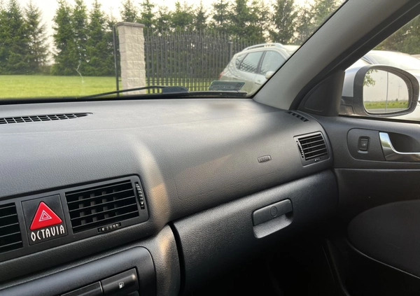 Skoda Octavia cena 14900 przebieg: 230000, rok produkcji 2009 z Śrem małe 742